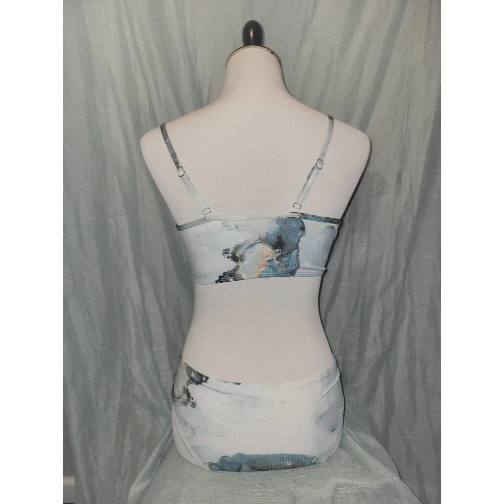 NWOT Girls bikini size 150, blue marble